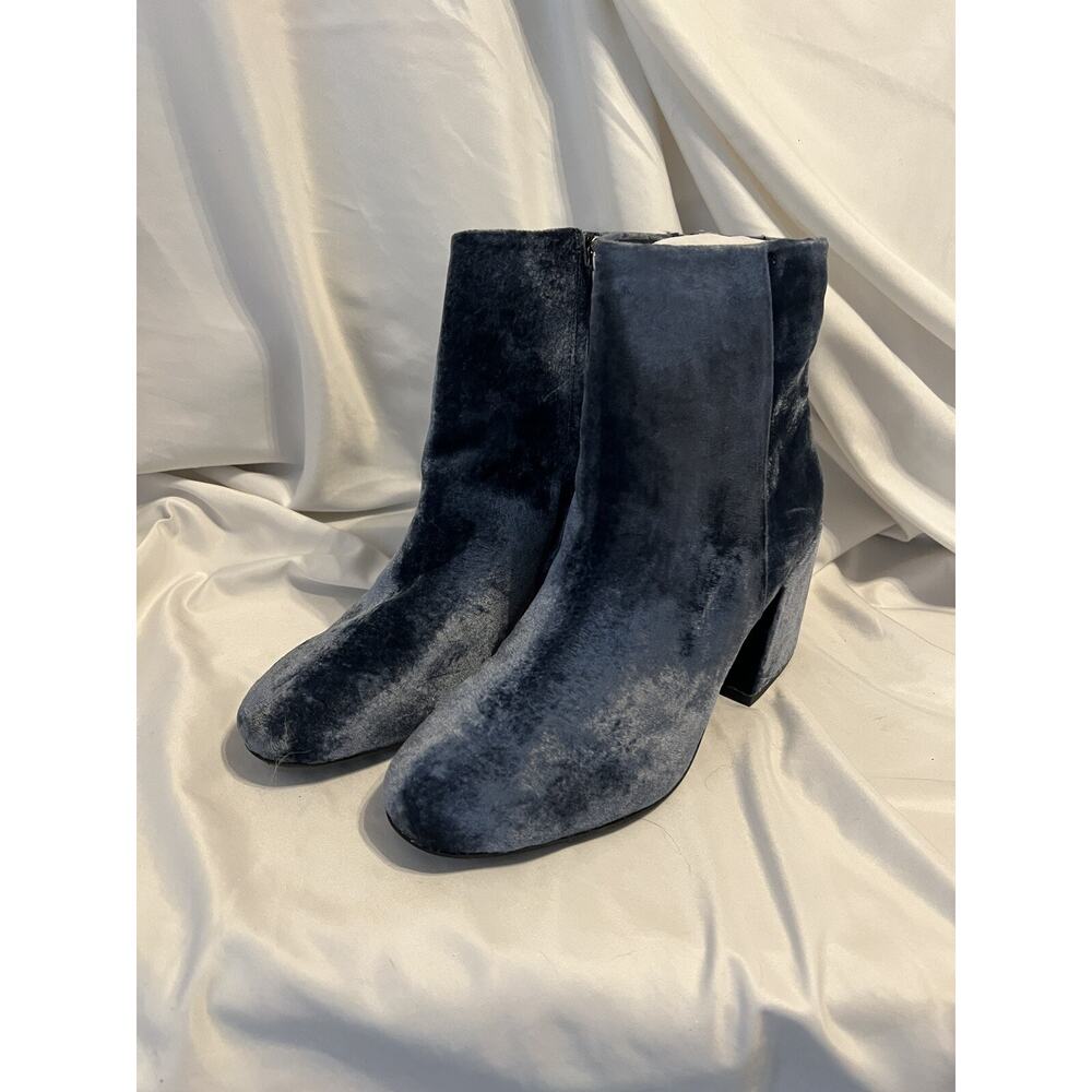 Blue Velvet Kenneth Cole Size 11 M chunky heal